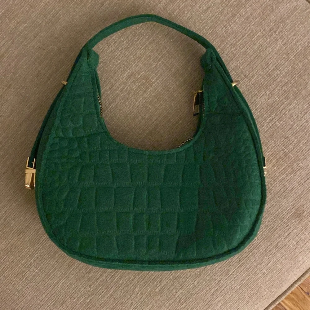 Purses - Picture 4 of 4